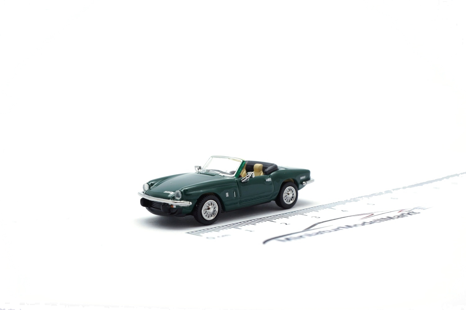 Brekina BRE15175 Triumph Spitfire - dunkelgrün 1:87
