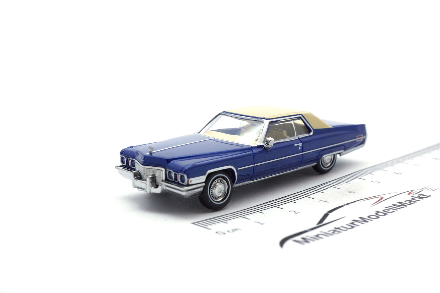 Brekina 18127 Cadillac Coupe deVille - blau (Metallic) 1:87