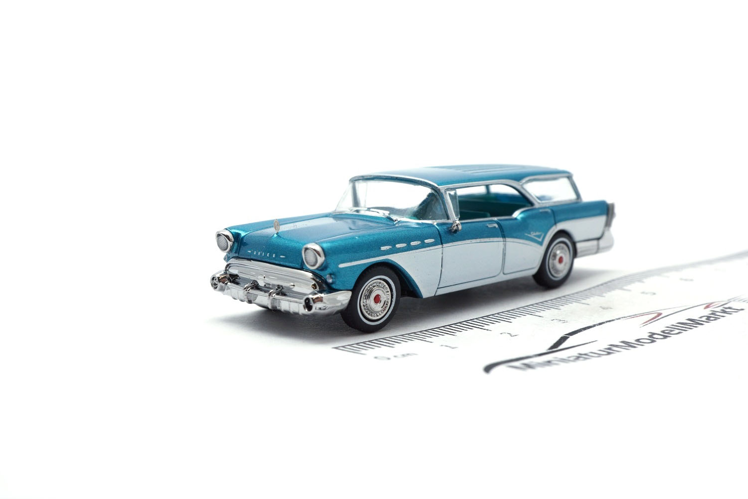 Brekina BRE18180 Buick Century Caballero - dunkeltürkis (Metallic) , weiss 1:87