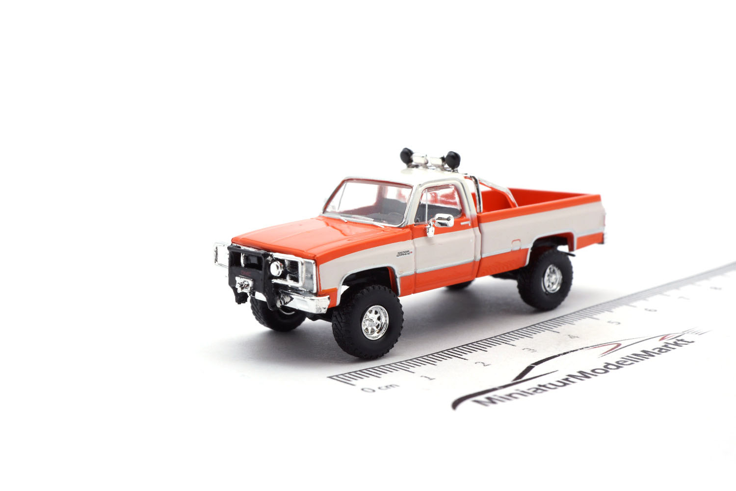 Brekina BRE19656 GMC Sierra Grande - orange , weiss 1:87