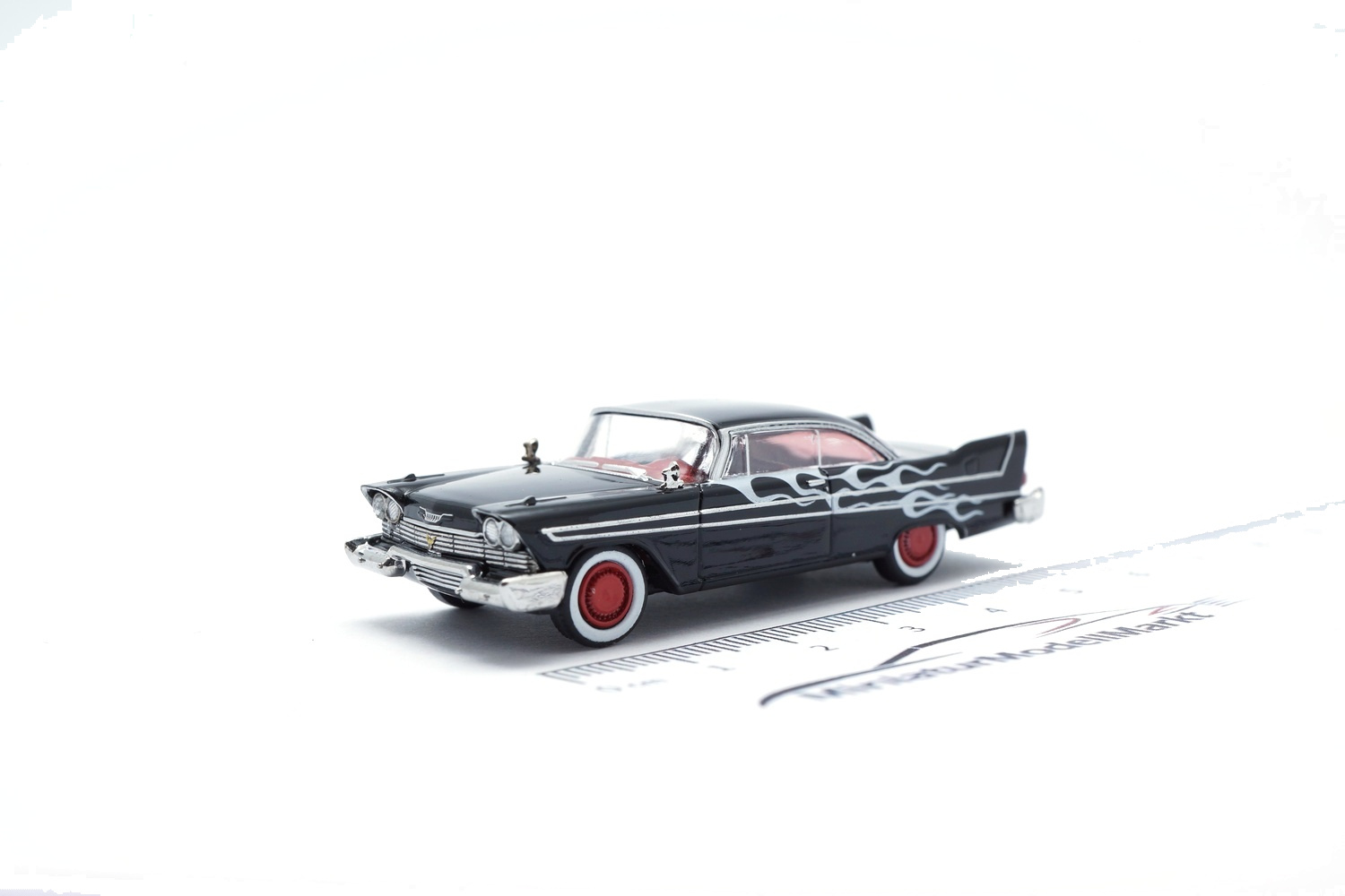 Brekina 19683 Plymouth Fury - schwarz - Flames 1:87