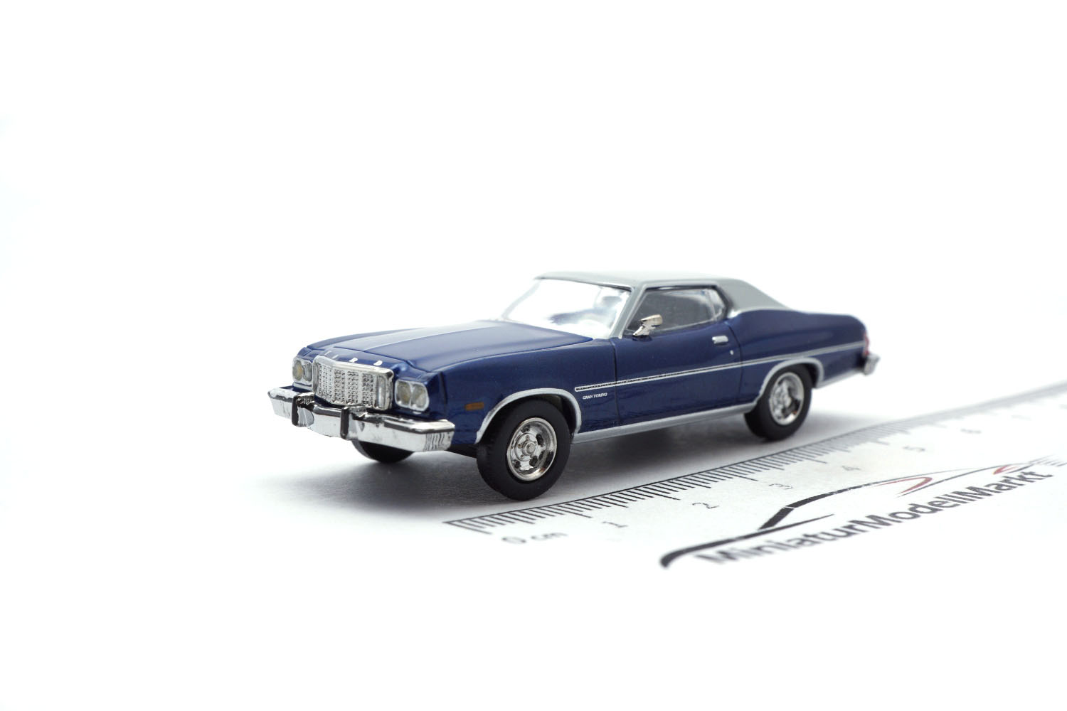 Brekina BRE19731 Ford Gran Torino - dunkelblau (Metallic) , hellgrau 1:87