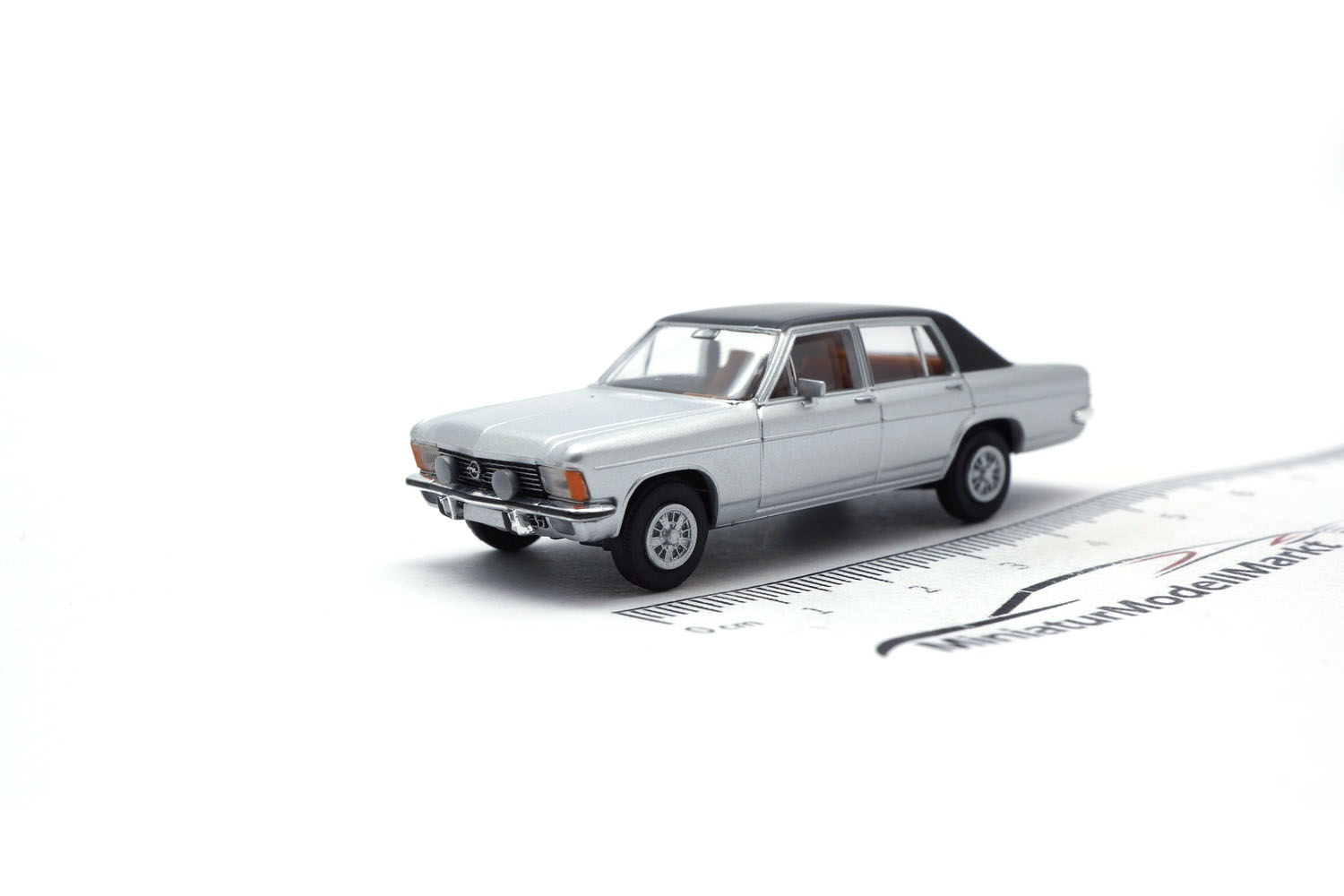 Brekina 20715 Diplomat B - Silber 1:87