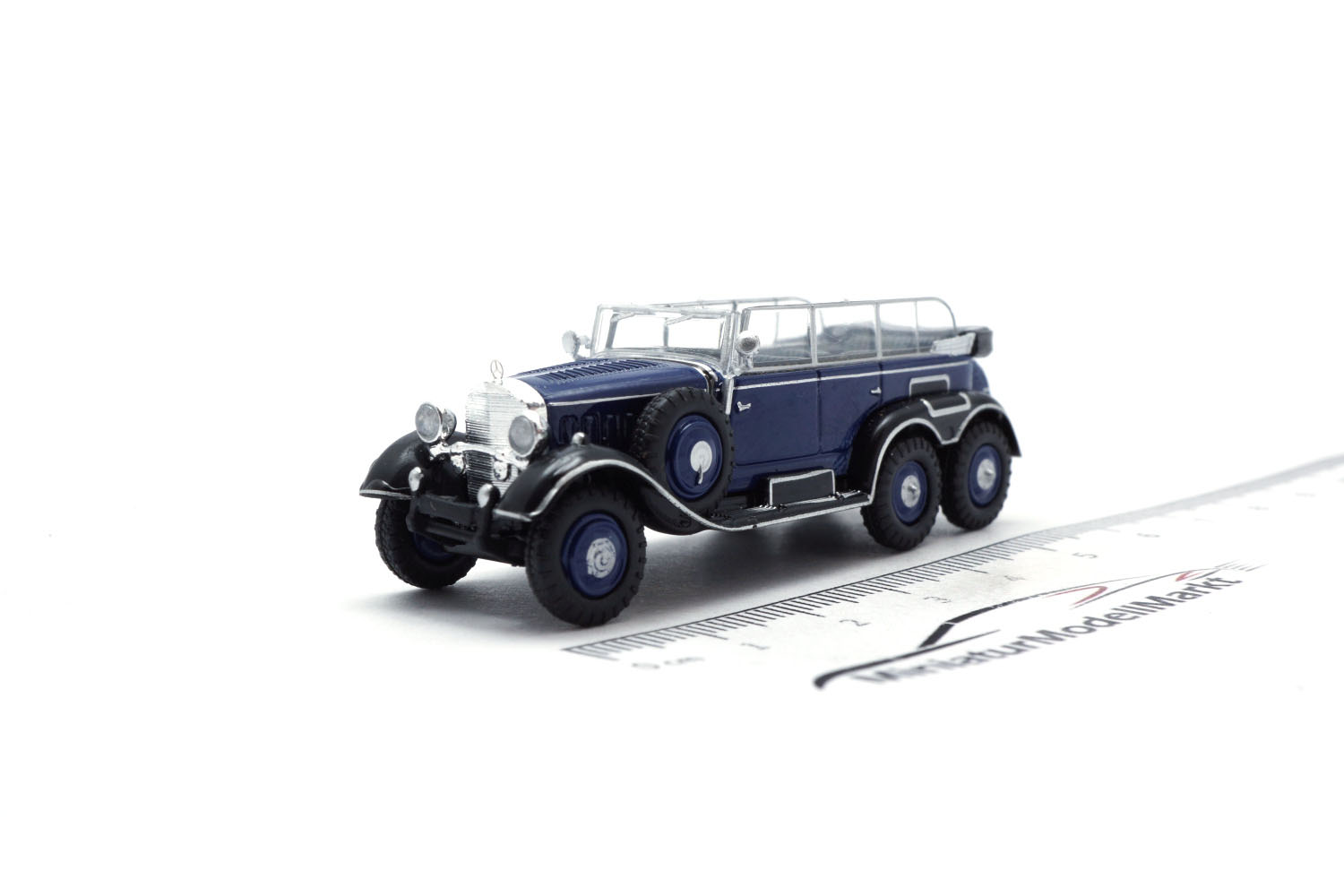 Brekina 21077 Mercedes G4 - dunkelblau 1:87