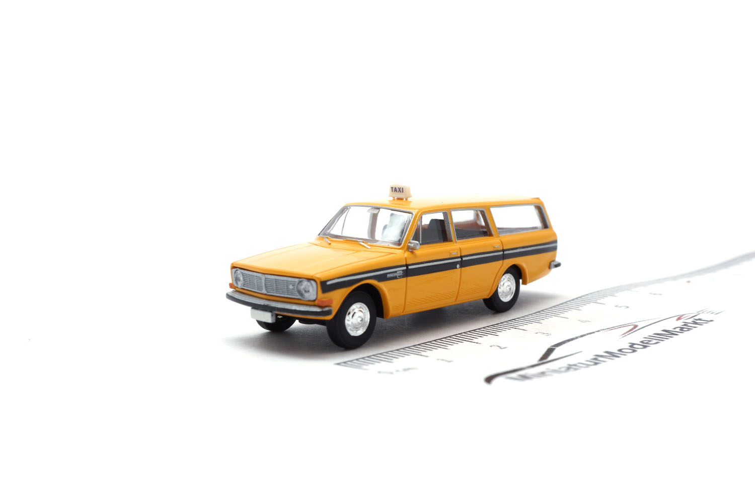 Brekina 29460 Volvo 145 Kombi - Taxi Schweden (SE)  1:87