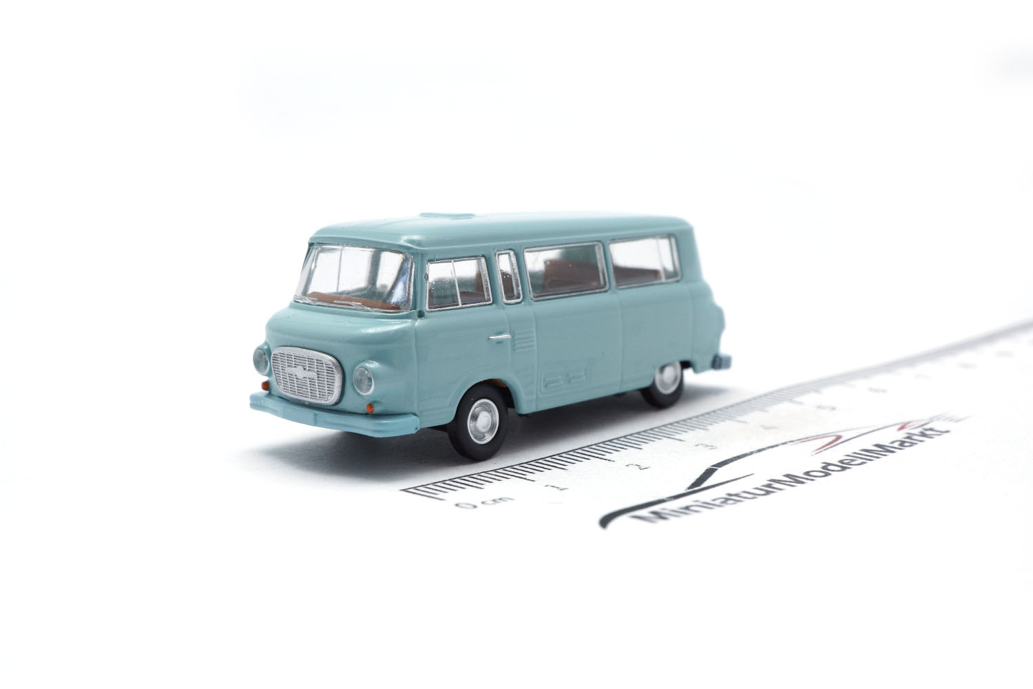 Brekina BRE30042 Barkas B 1000 Bus - hellgrau 1:87