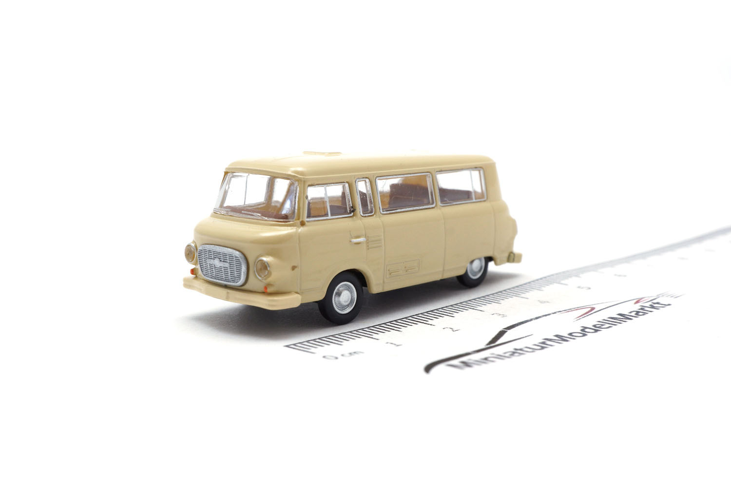 Brekina BRE30043 Barkas B 1000 Bus - beige 1:87