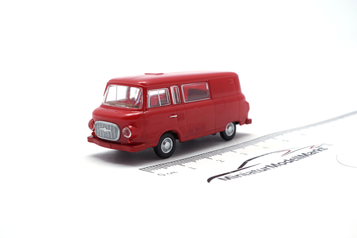 Brekina 30228 Barkas B 1000 Halbbus - rot 1:87