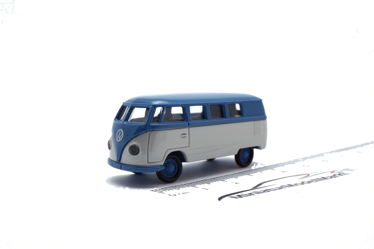Brekina BRE31034 VW T1a Kombi - blau , hellgrau 1:87