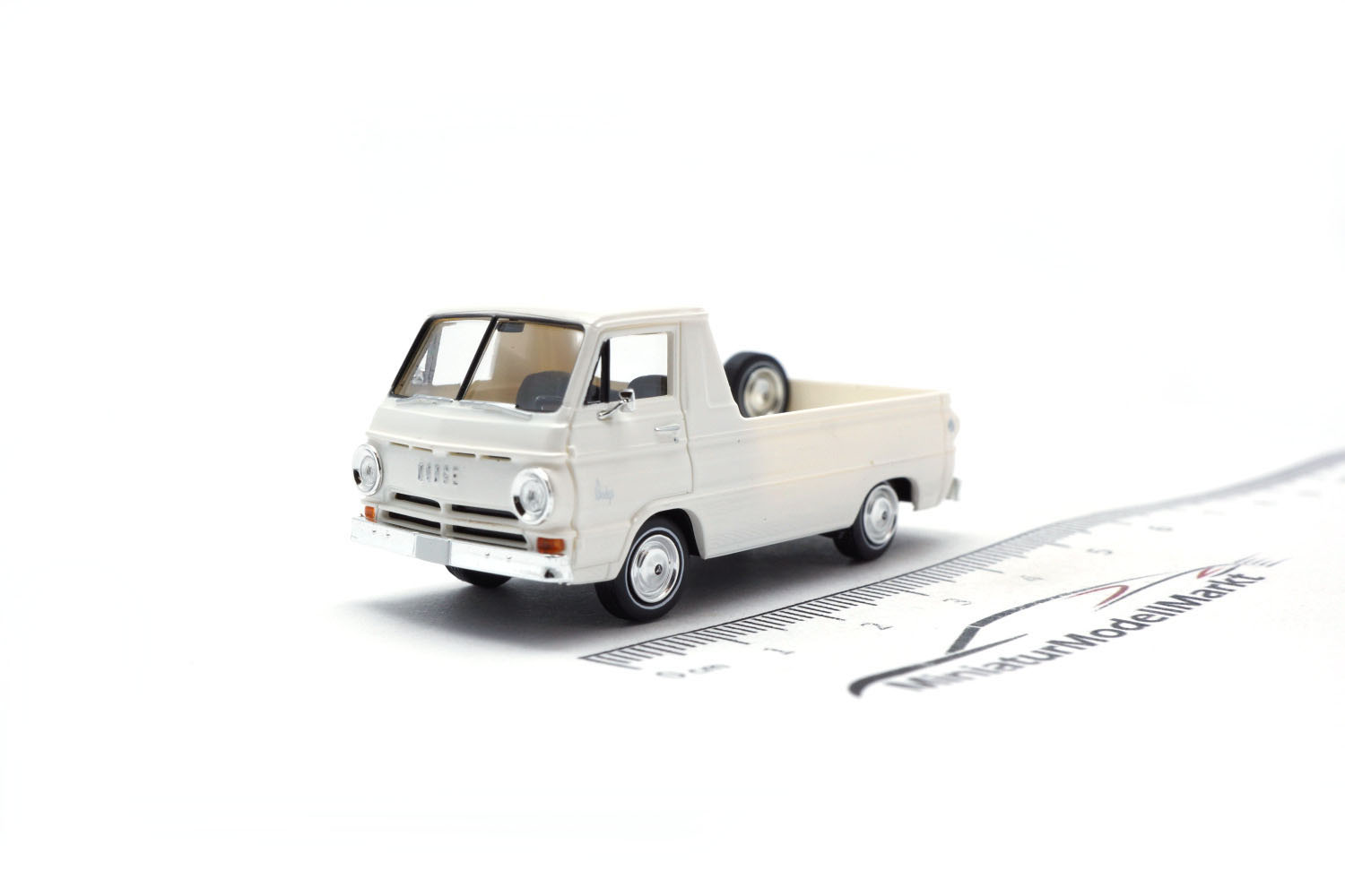 Brekina 34326 Dodge A 100 Pick-up - weiß 1:87