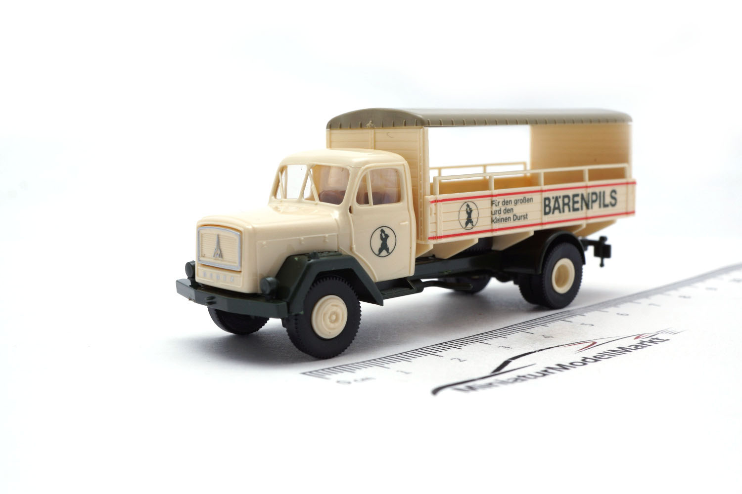 Brekina 46016 Magirus 125 Eckhauber Getränkeaufbau - Bärenpils  1:87
