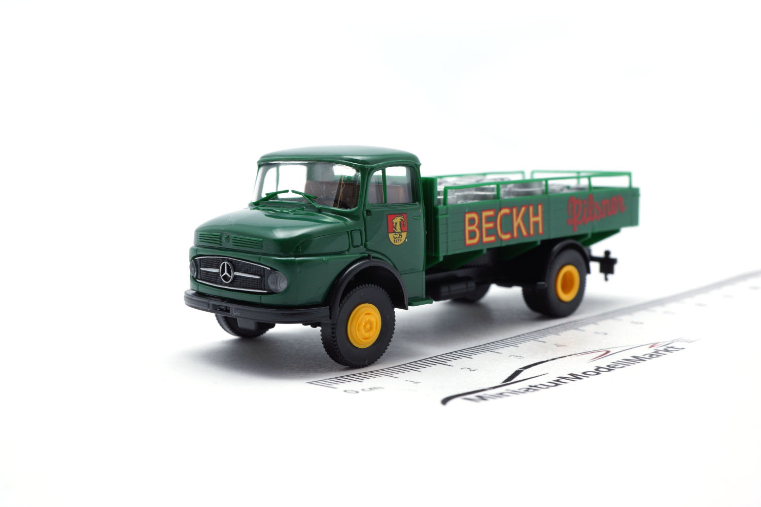 Brekina 47015 Mercedes L 322 Pritsche - Beckh Pilsner 1:87