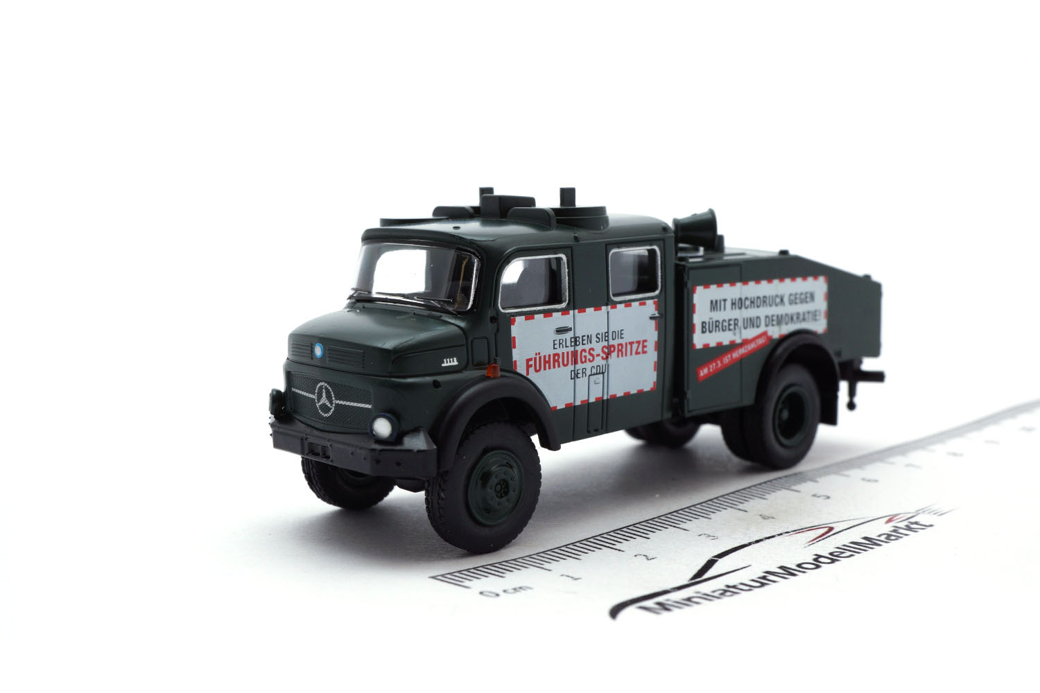 Brekina BRE47182 Mercedes LA 1113 Wasserwerfer - Stuttgart21 1:87