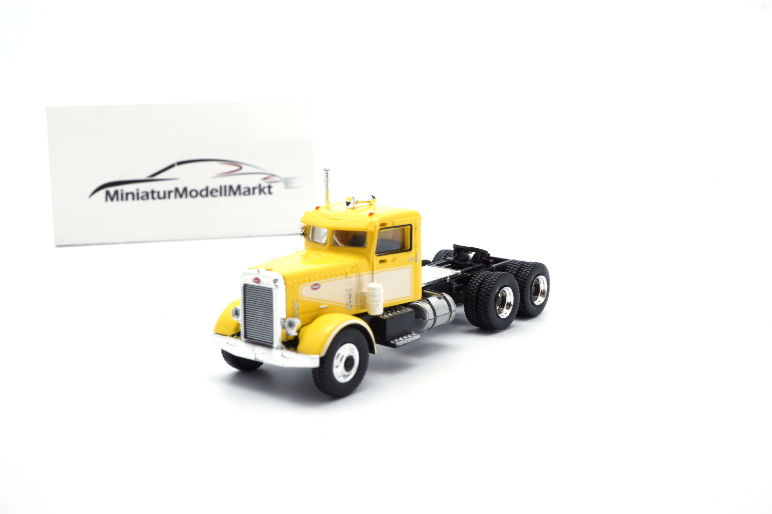Brekina 85753MCW Peterbilt 281 - hellgelb - weiss 1:87