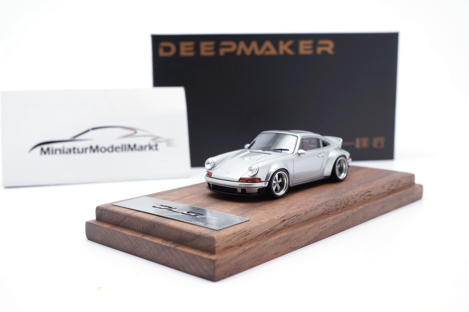DeepMaker 64001-01 Singer DLS (Porsche 964) - Silver 1:64