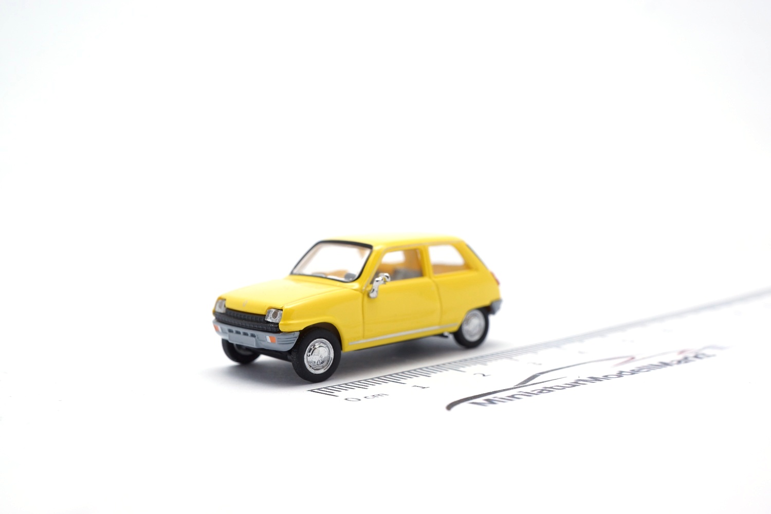 Herpa 024457-002 Renault R5, gelb 1:87
