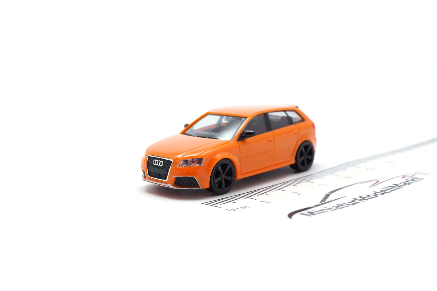 Herpa 024877-005 Audi RS3 Sportback, glutorange mit schwarzen Felgen 1:87