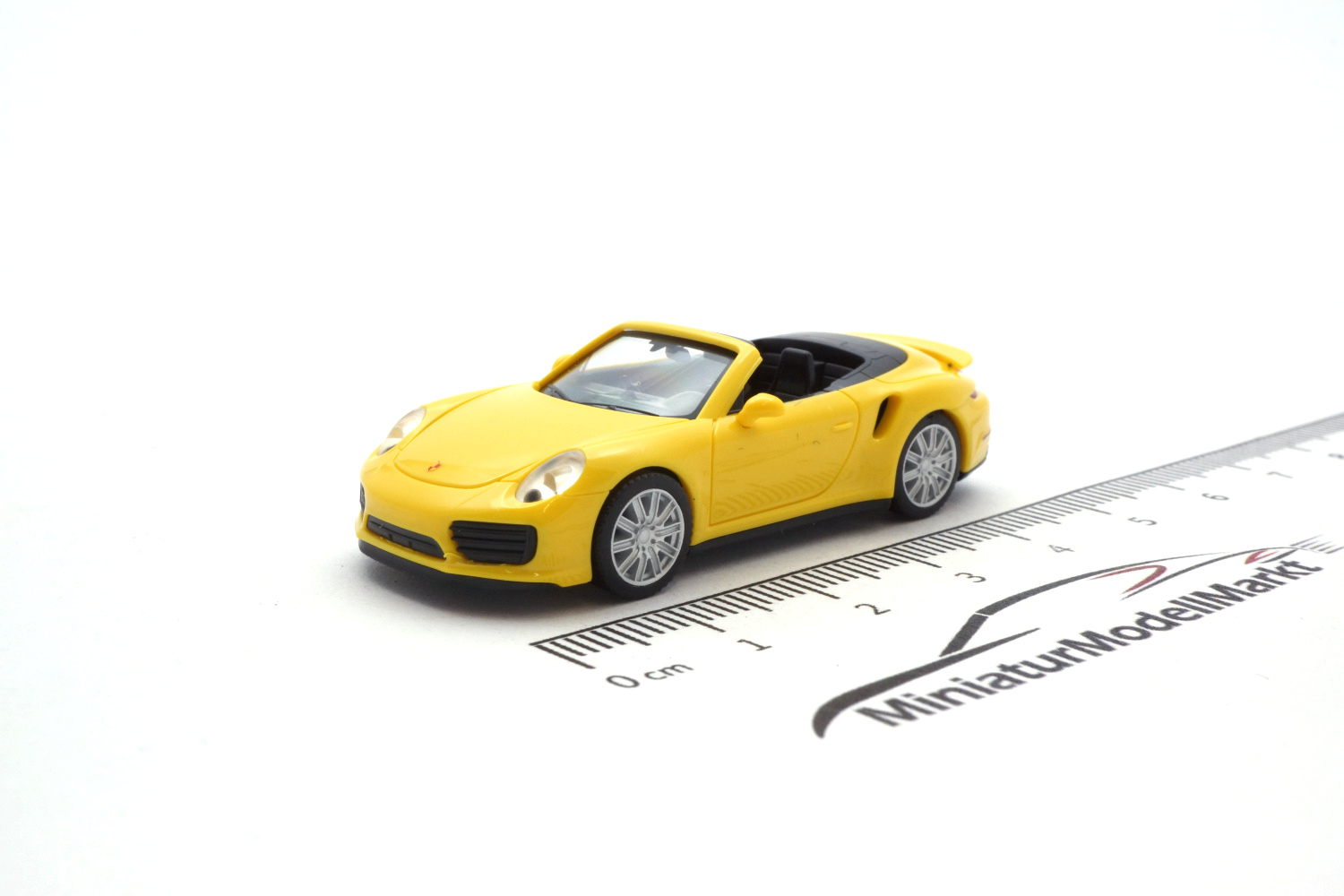 Herpa 028929-002 Porsche 911 Turbo Cabriolet - racinggelb 1:87