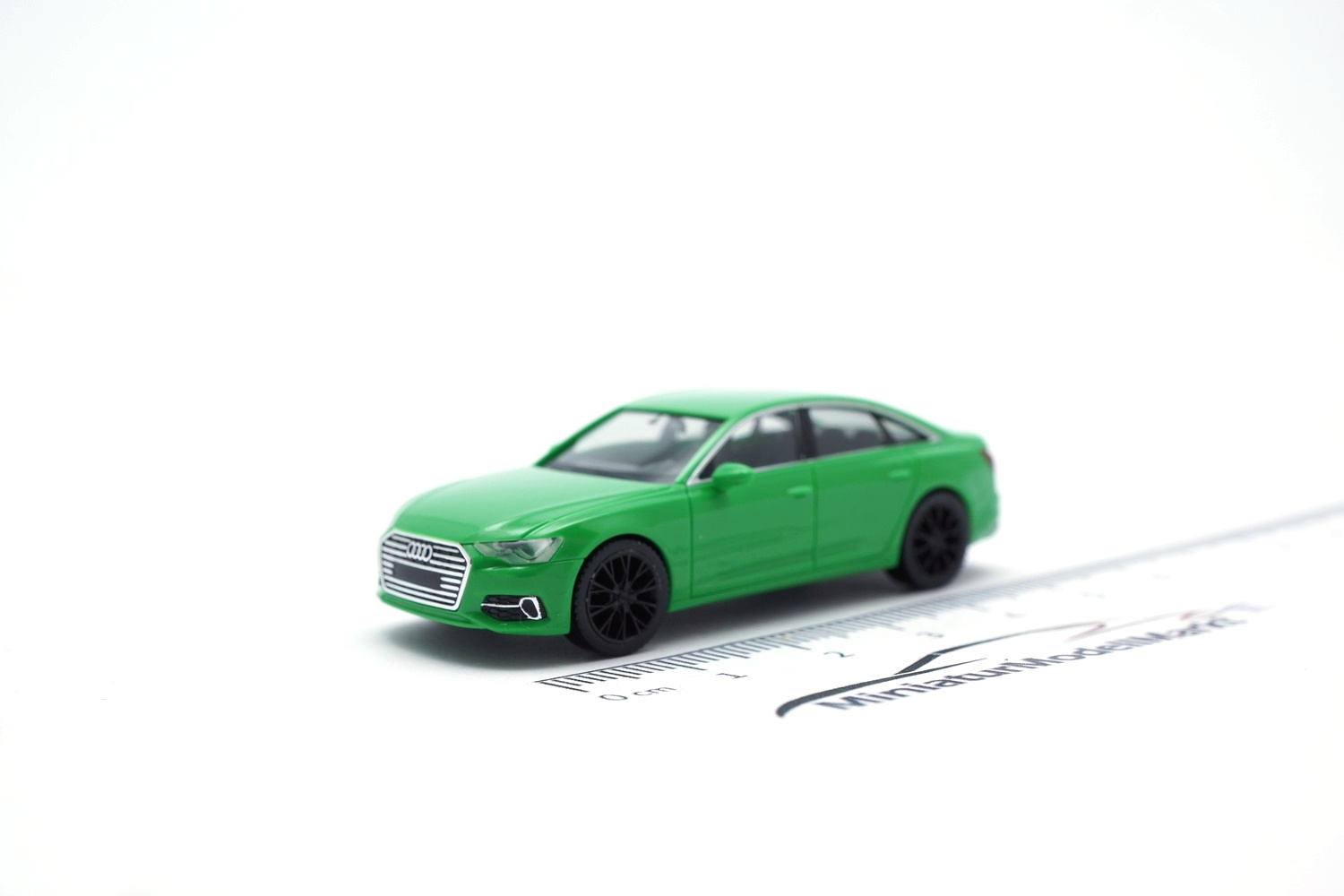 Herpa 420297-003 Audi A6 Limousine, kyalami grün 1:87