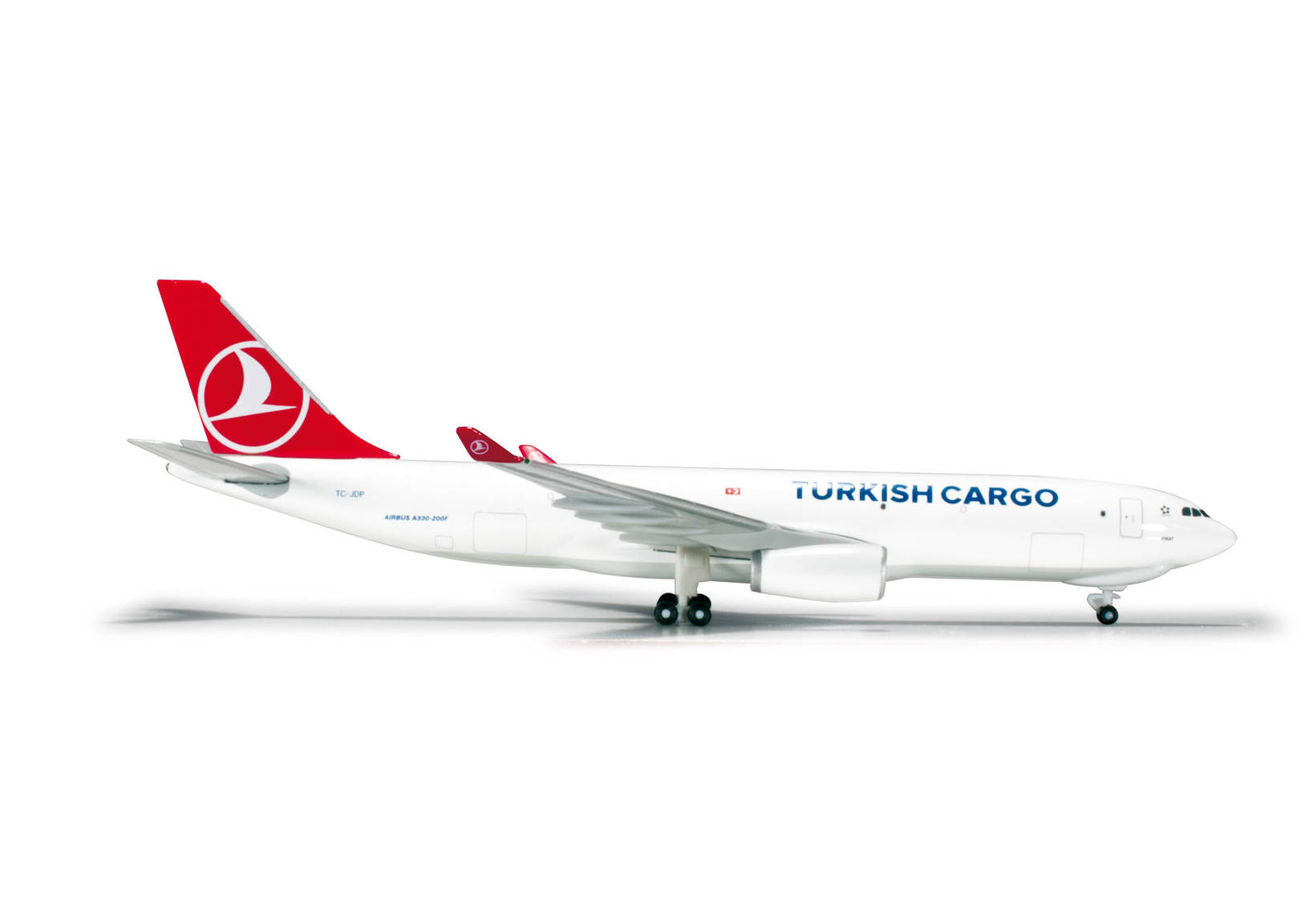 Herpa 526142 Turkish Cargo Airbus A330-200F 1:500