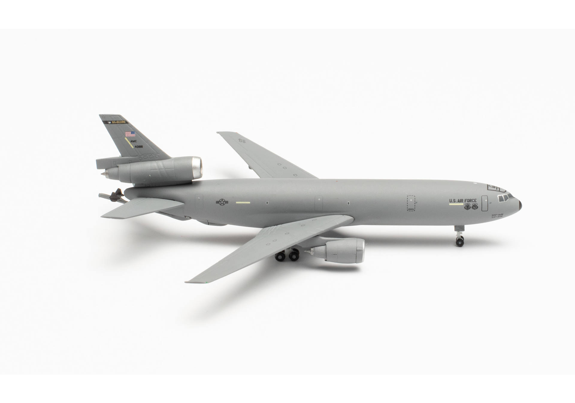 Herpa 535243 U.S. Air Force McDonnell Douglas KC-10 Extender 1:500