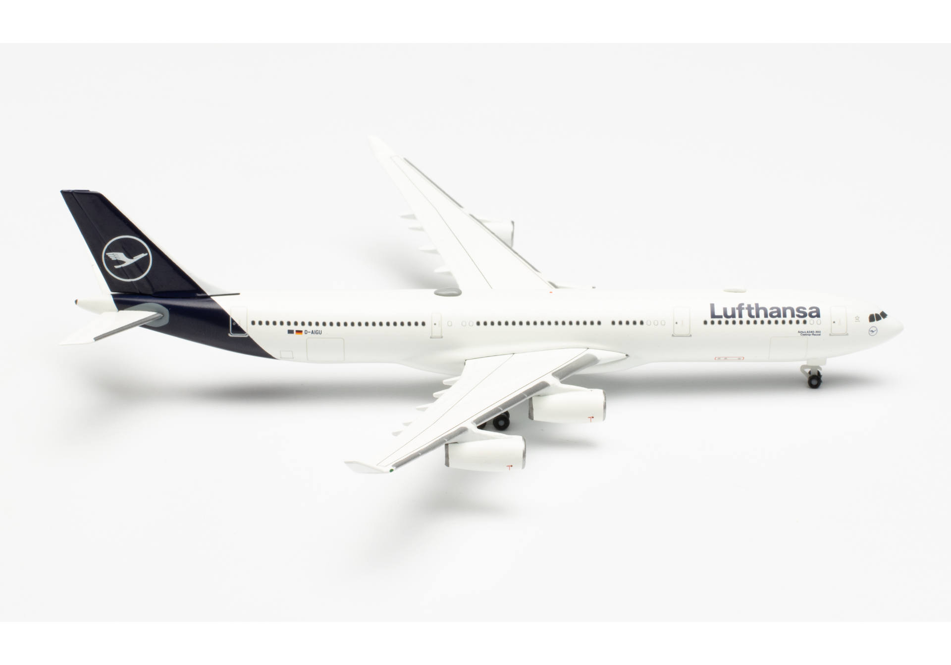 Herpa 535410 Lufthansa Airbus A340-300 D-AIGU Castrop-Rauxel 1:500