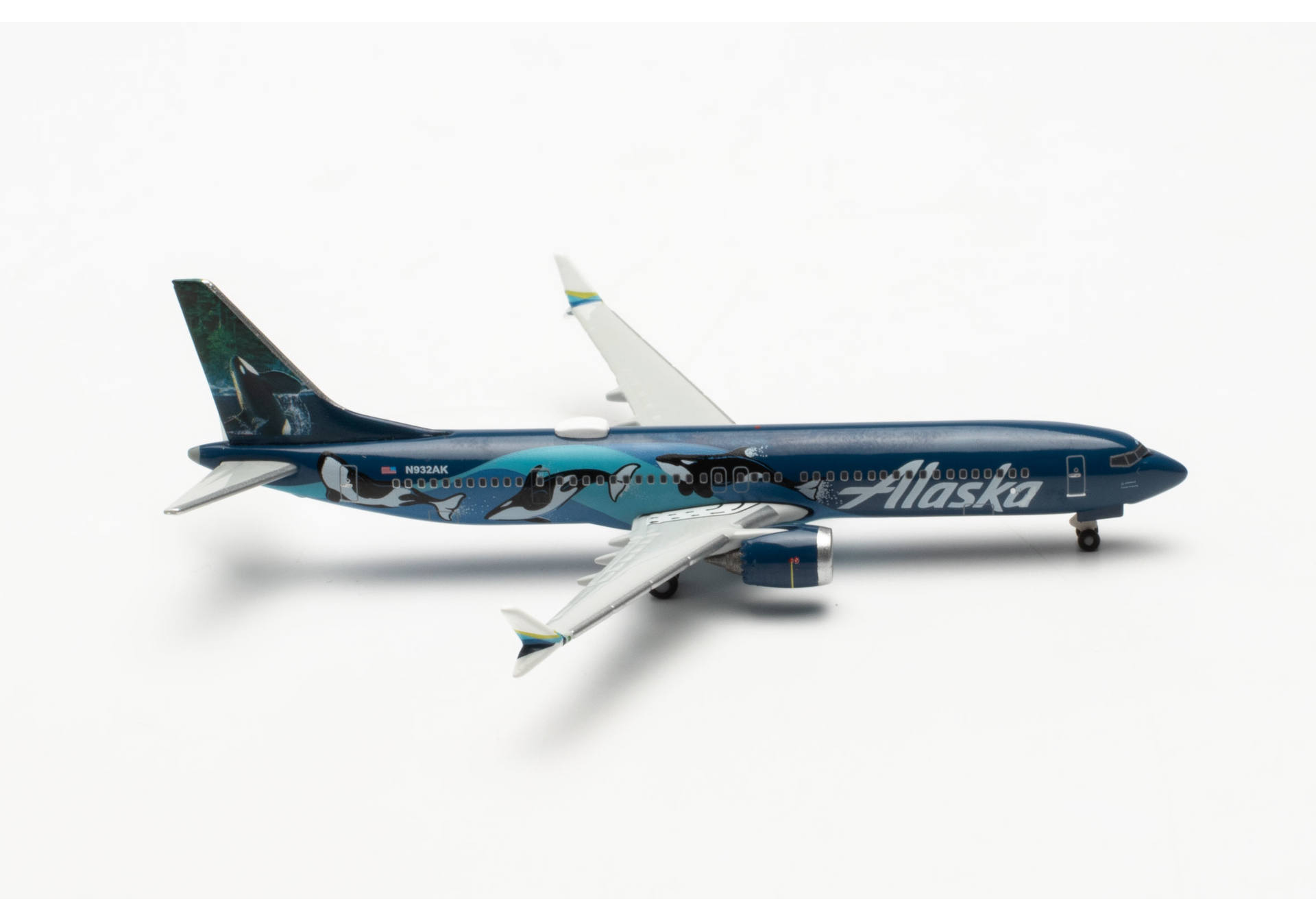 Herpa 536820 Alaska Airlines Boeing 737 Max 9 West Coast Wonders N932AK 1:500