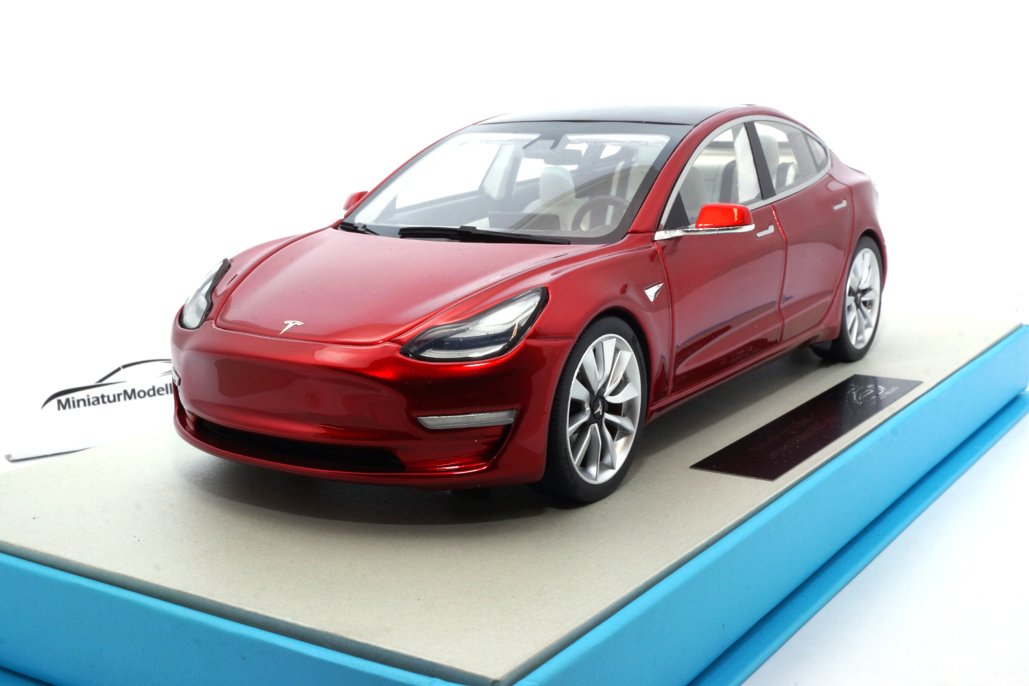 LS Collectibles LS074A Tesla Model 3 - Rot - 2019 1:18