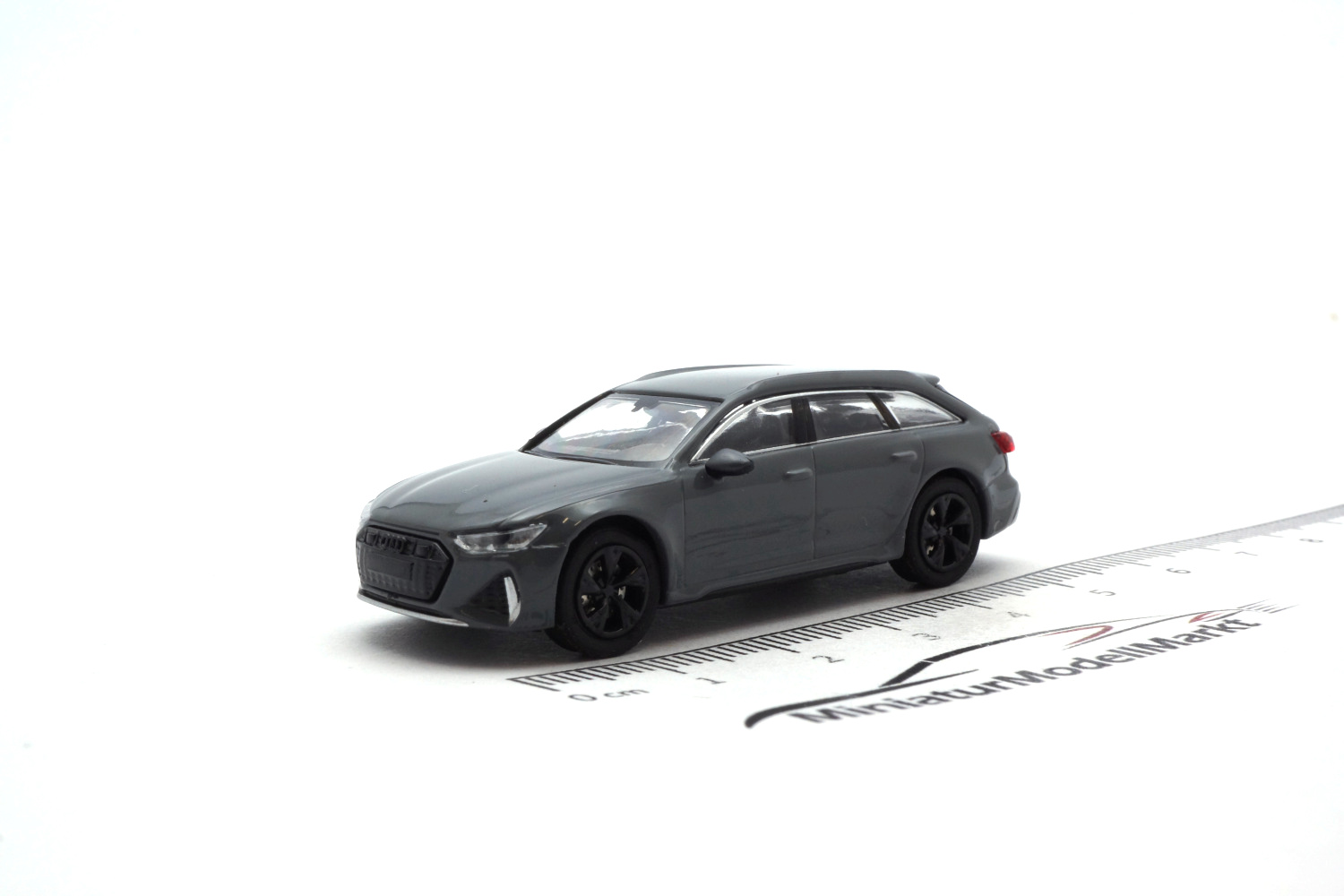 Minichamps 870010012 Audi RS6 Avant (C8) - Grau - 2019 1:87