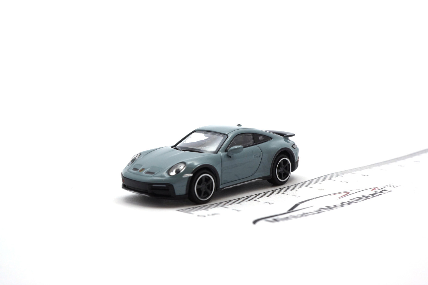 Minichamps 870062071 Porsche 911 Dakar - Hellgrün - 2022 1:87