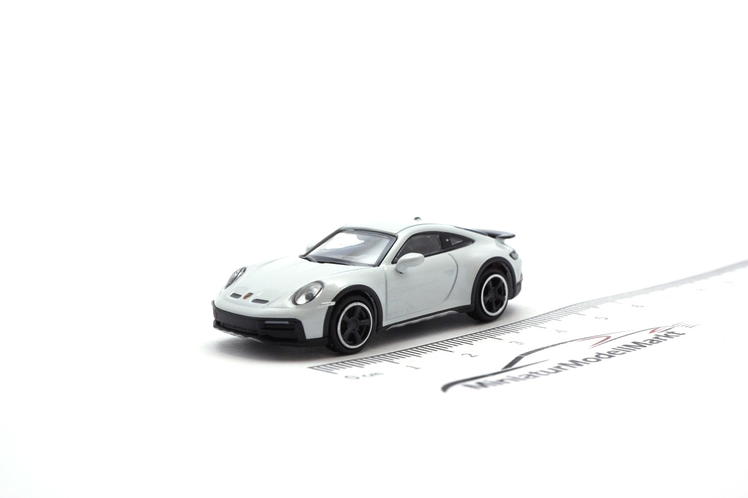 Minichamps 870062074 Porsche 911 Dakar - Grau Metallic - 2022 1:87