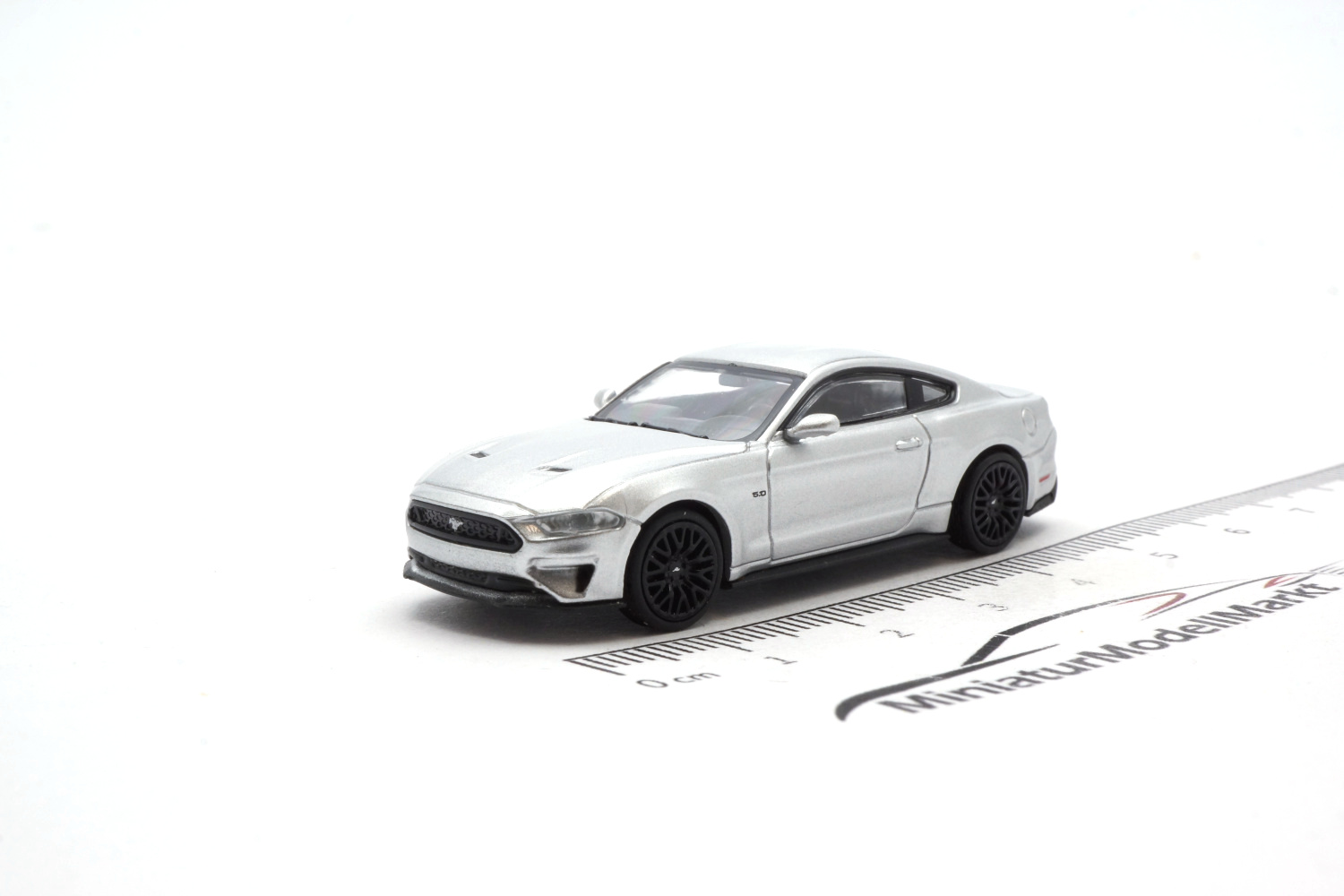 Minichamps 870087028 Ford Mustang - Silber - 2018 1:87