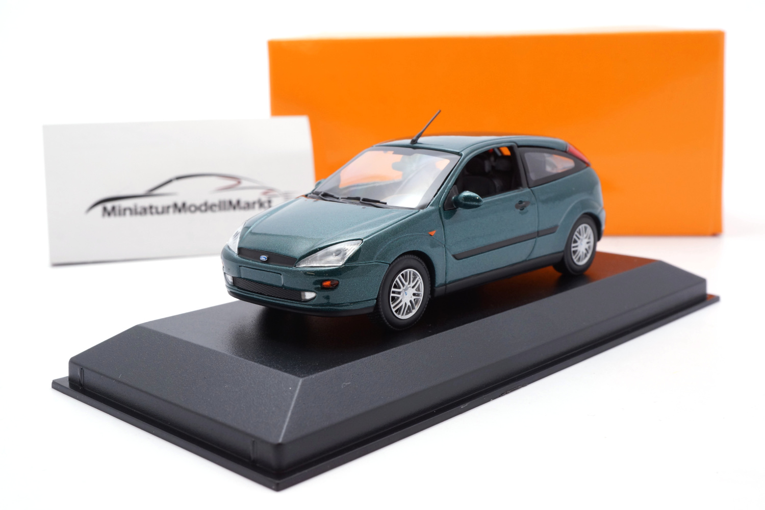 Minichamps 940087001 Ford Focus - Grün Metallic - 1998 1:43