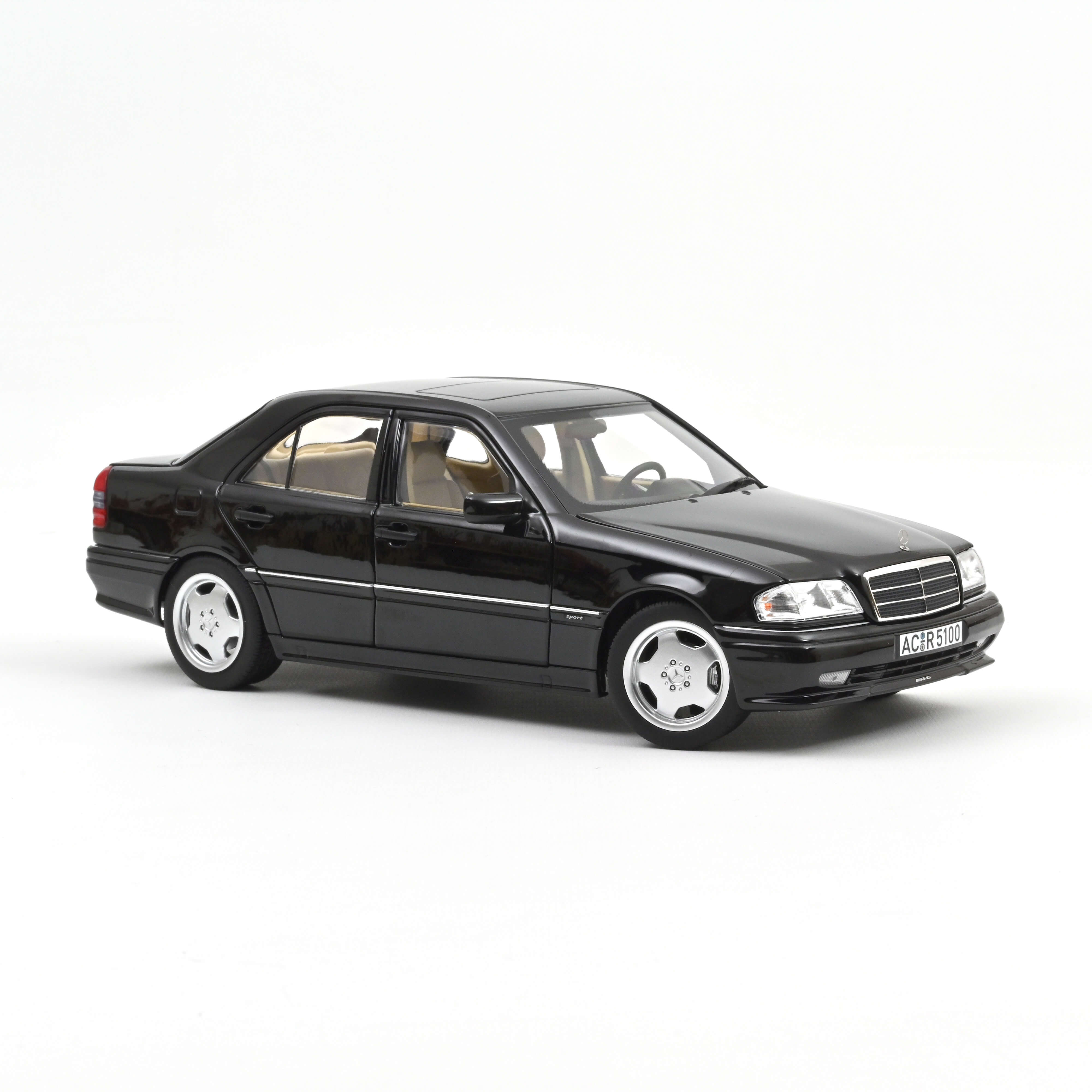 Norev 183381 Mercedes-Benz C36 AMG - Obsidianschwarz metallic - 1993 1:18