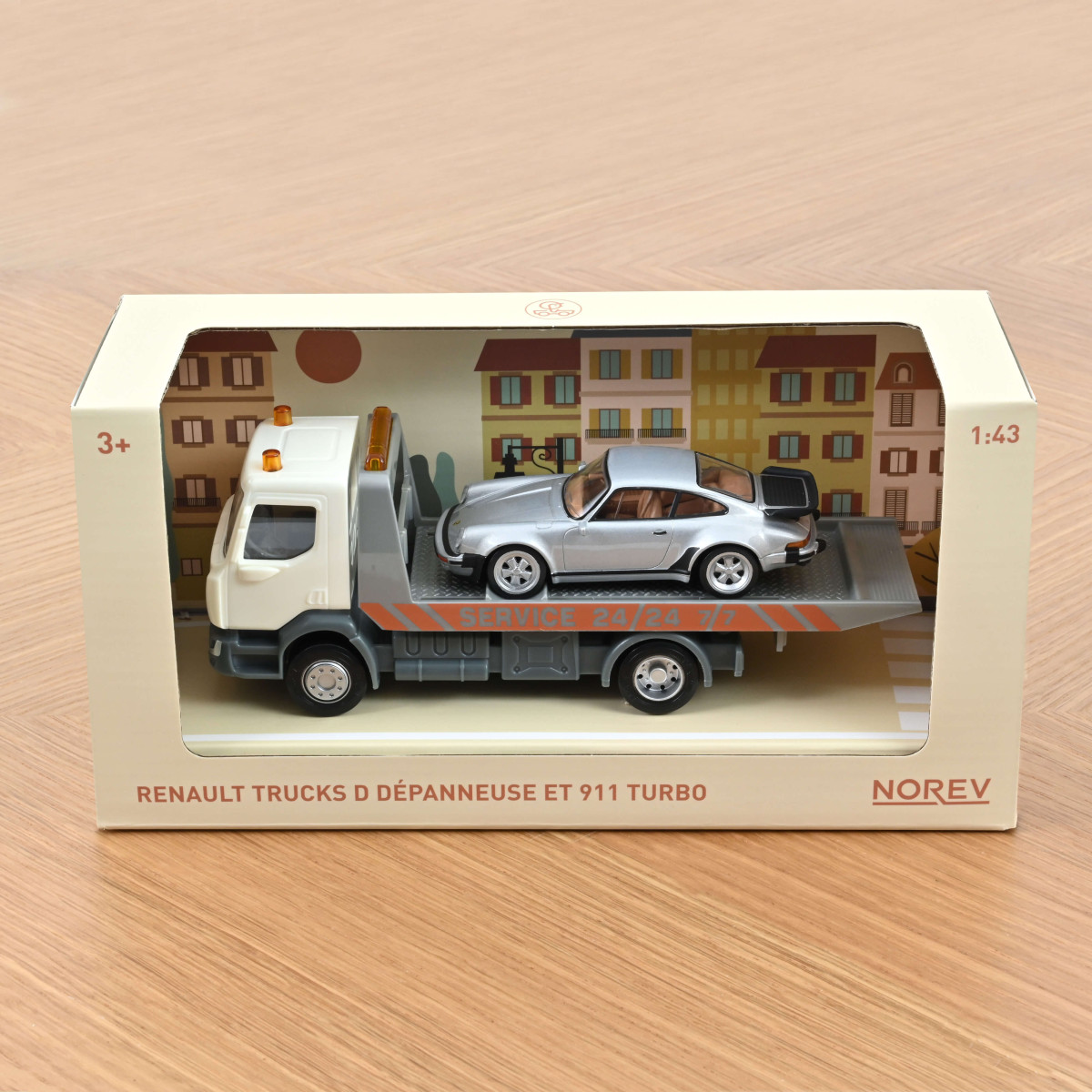 Norev 431130 Renault Abschleppwagen mit Porsche 911 1:43