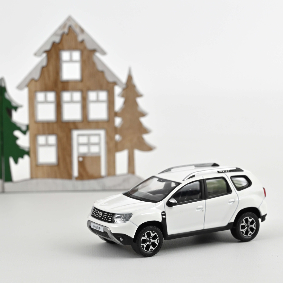 Norev 509019 Dacia Duster - Gletscherweiß - 2020  1:43