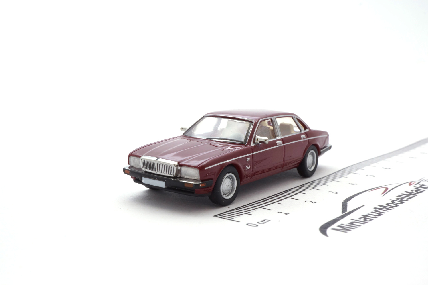 PCX87 PCX870162 Jaguar XJ 40, metallic-dunkelrot, 1986 1:87