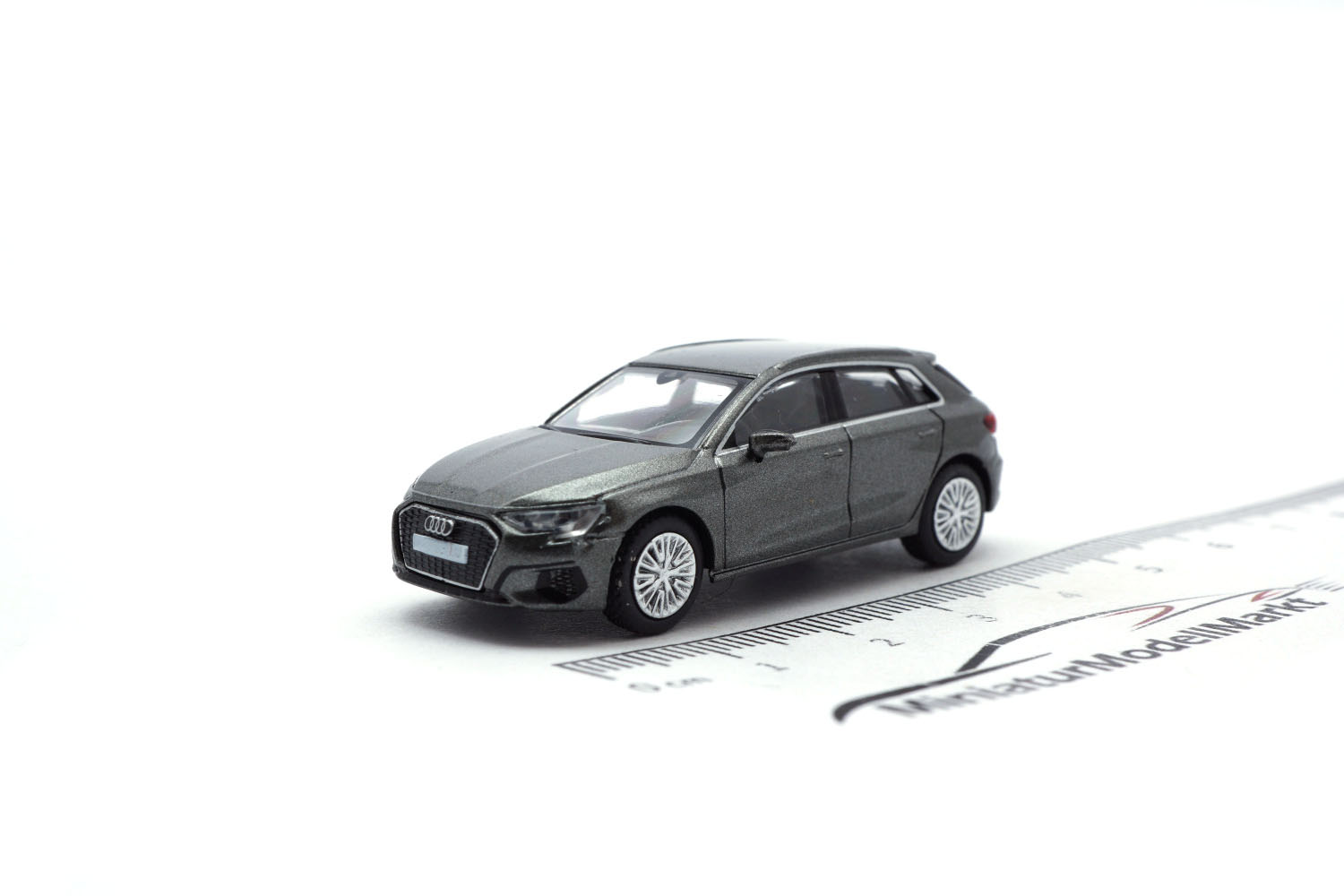 PCX87 PCX870557 Audi A3 (8Y) - dunkelgrau (Metallic) 1:87