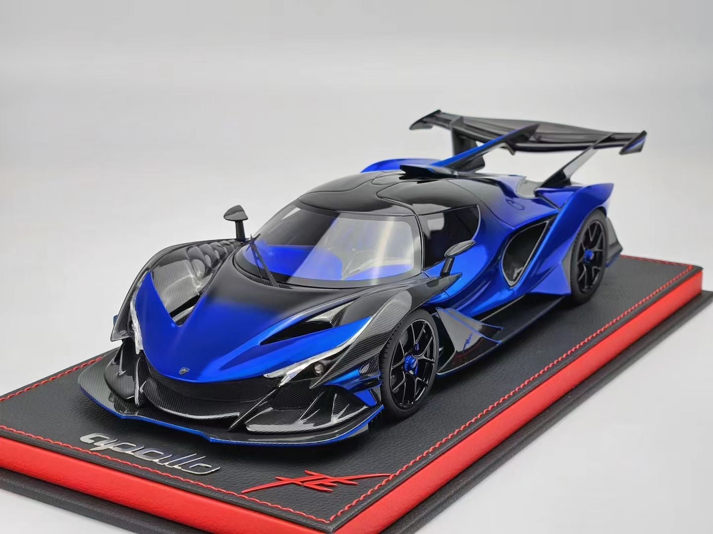 Peako 82923 Apollo Automobil Apollo IE - Blue Dragon  1:18