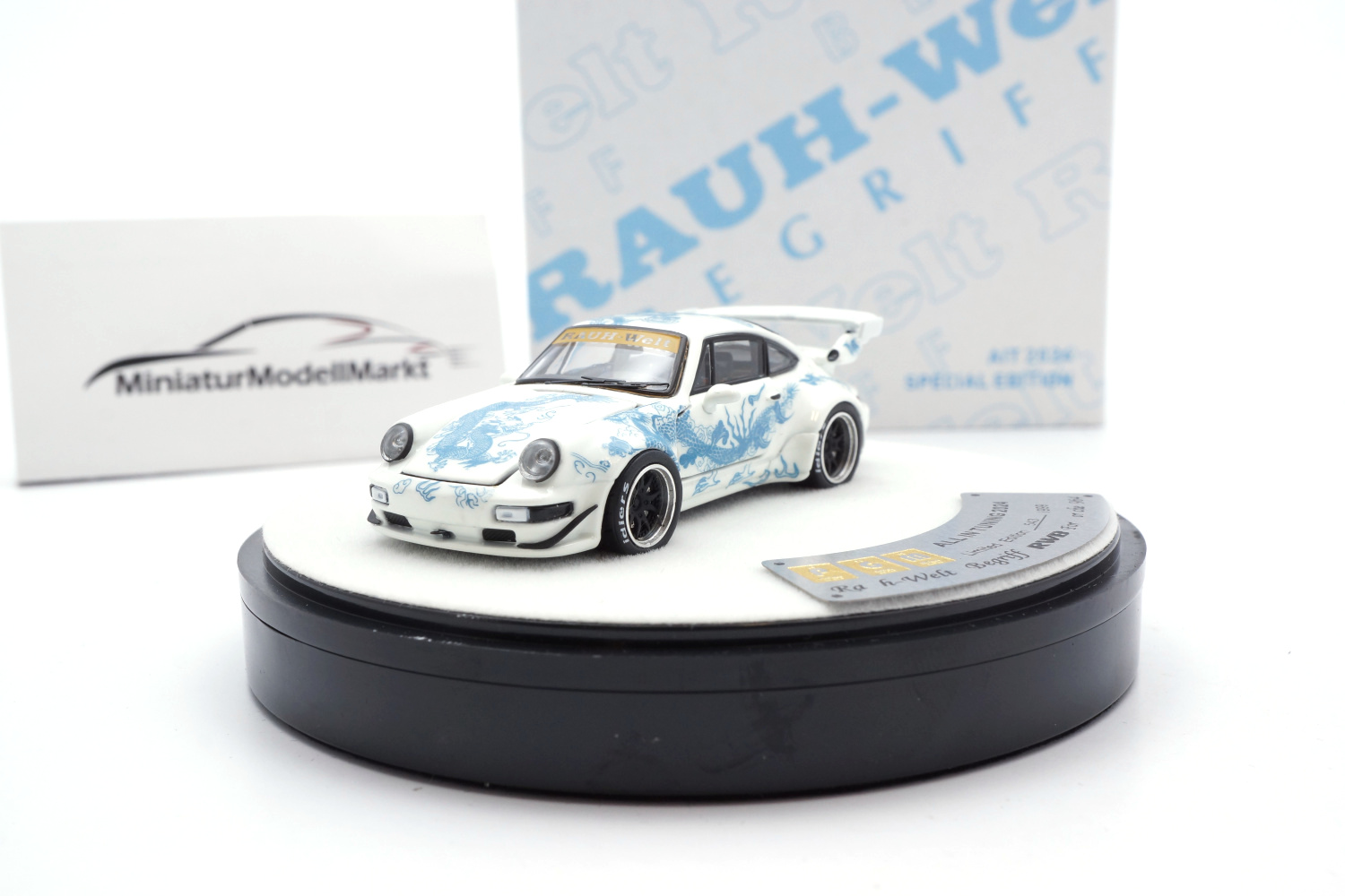 PGM ait24-white Porsche 911 (964) RWB - Chinese Dragon - AIT 2024 1:64