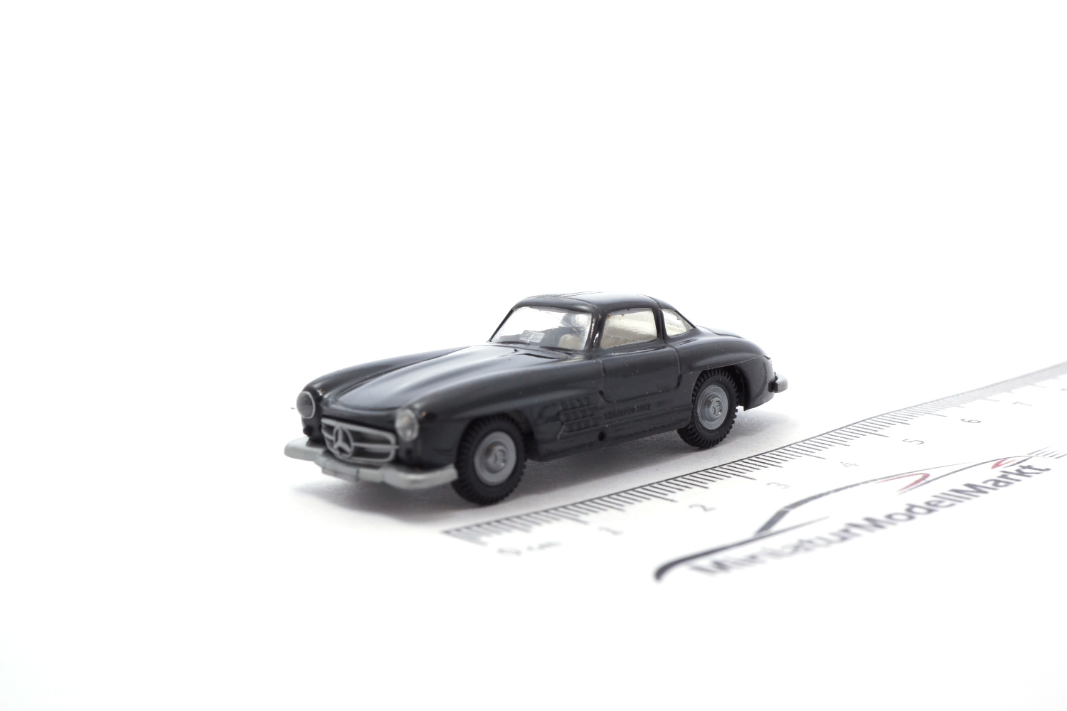 Praline 82508-02 Mercedes-Benz 300 SL - Schwarz 1:87