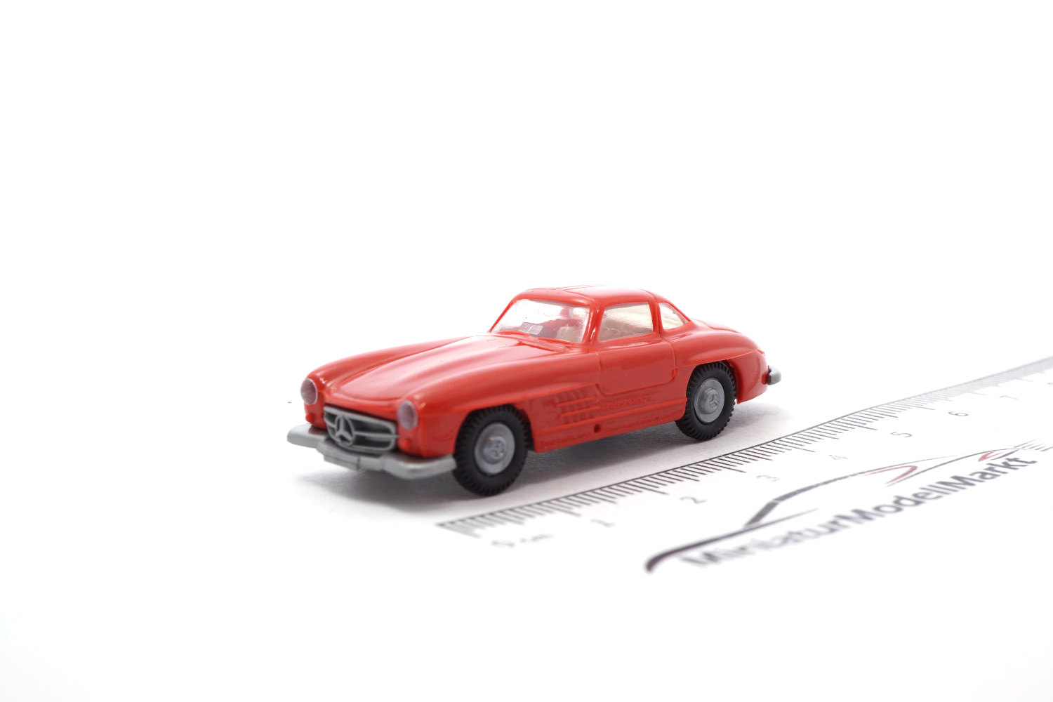 Praline 82508-05 Mercedes-Benz 300 SL - Rot 1:87