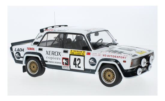 IXO IXO18RMC146.22 Lada 2105 VFTS - 1000 Lakes Rally - S.Brundza - V.Neyman 1:18