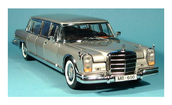 Sun Star SUN2201 Mercedes 600 Pullman - silber - Vorbestellung 1:18