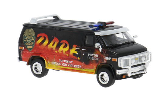 Brekina BRE18258 Chevrolet C20 - D.A.R.E. - Vorbestellung 1:87