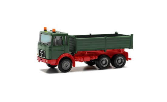 Herpa 314985-002 Herpa Basic: MAN F8 Kipp-LKW 3achs, grün/rot - Vorbestellung 1:87