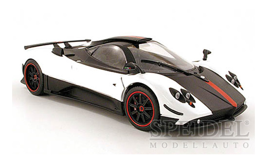 Motormax MOM79158 Pagani Zonda cinque - weiss , schwarz - Vorbestellung 1:18