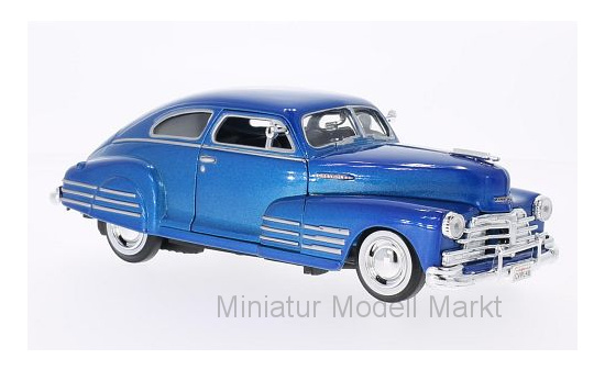 Motormax MOM73266MET.-BLUE Chevrolet Aerosedan Fleetline - blau (Metallic) - Vorbestellung 1:24