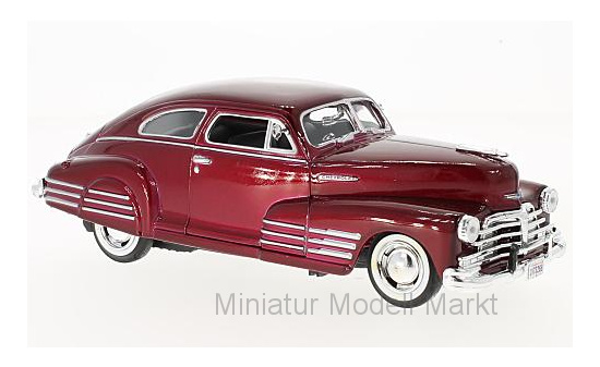 Motormax MOM73266MET.-RED Chevrolet Aerosedan Fleetline - rot (Metallic) - Vorbestellung 1:24