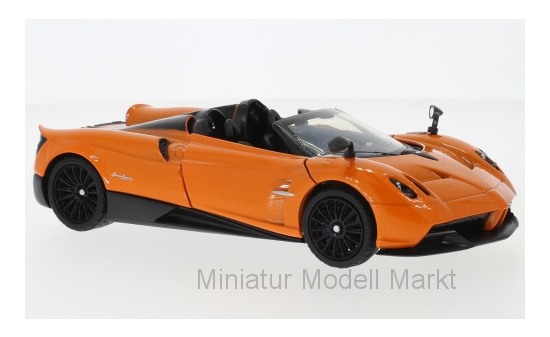 Motormax MOM79354ORANGE Pagani Huayra Roadster - orange (Metallic) 1:24